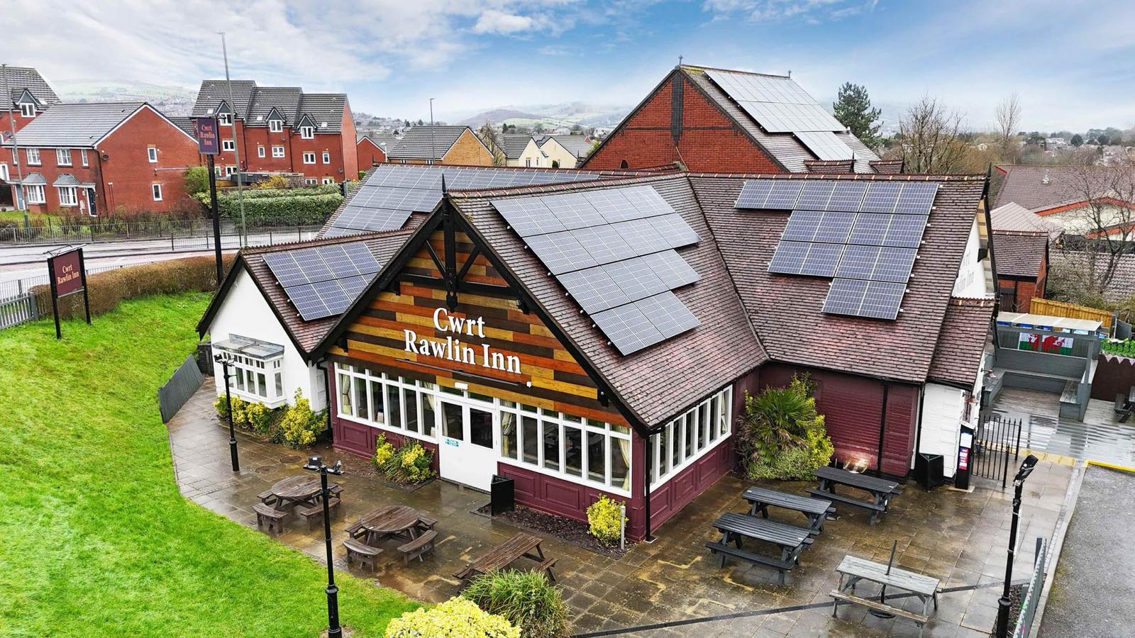 Rooftop solar PV delivered by Nuvolt at the Cwrt Rawlin Inn, Caerphilly