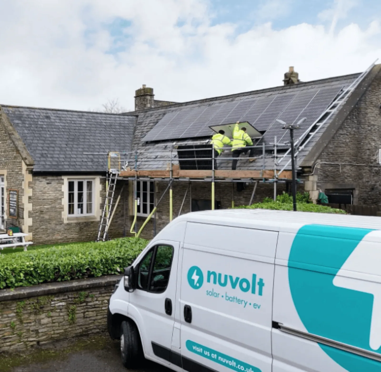 Marston's pub rooftop with Nuvolt solar PV install